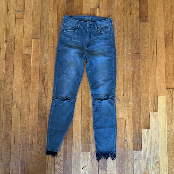 MOTHER High Waisted Looker Dagger Ankle Fray - Picture 3 of 5